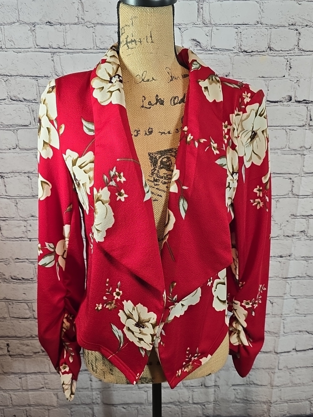 SHEIN Red Floral Draped Open Front Blazer Size 8/10